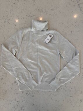 Abercrombie - Metallic Silver Turtleneck Sweater - Small